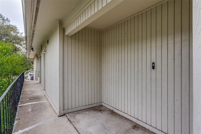 Building Photo - 3828 W 7th St