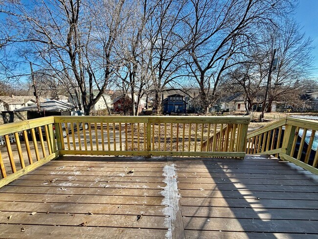 Building Photo - Fully Renovated 2-Bedroom Home with Back Deck, Basement & Off-Street Parking