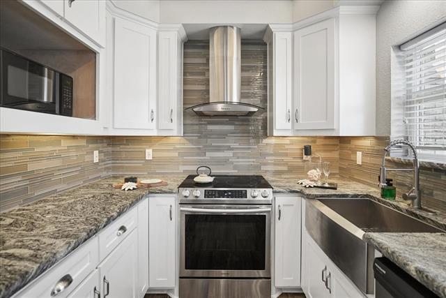 Building Photo - 411 Pebble Way