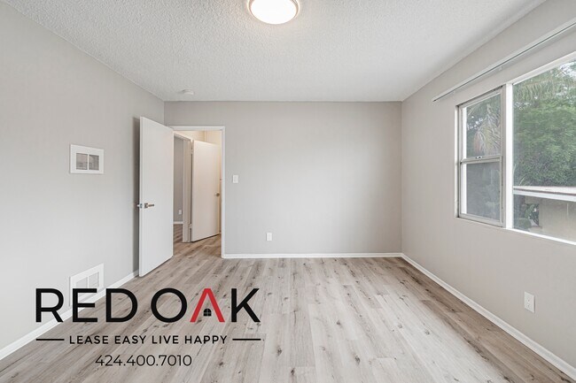Building Photo - 4505 Santa Rosalia Dr