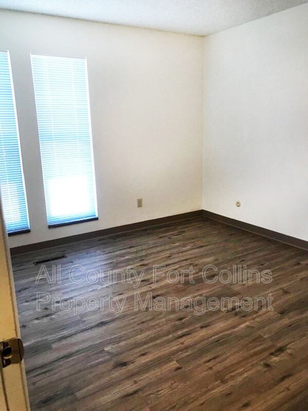 Building Photo - 1719 Larch St