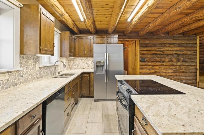 Building Photo - 118 Agape Wy