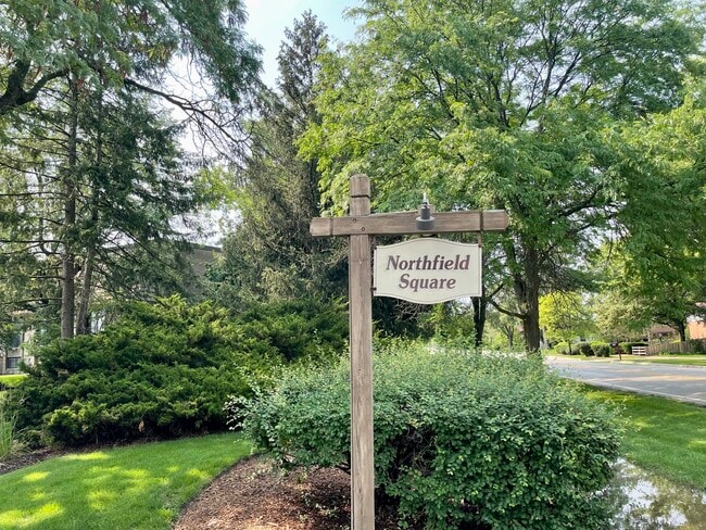 Building Photo - 1721 Northfield Sq