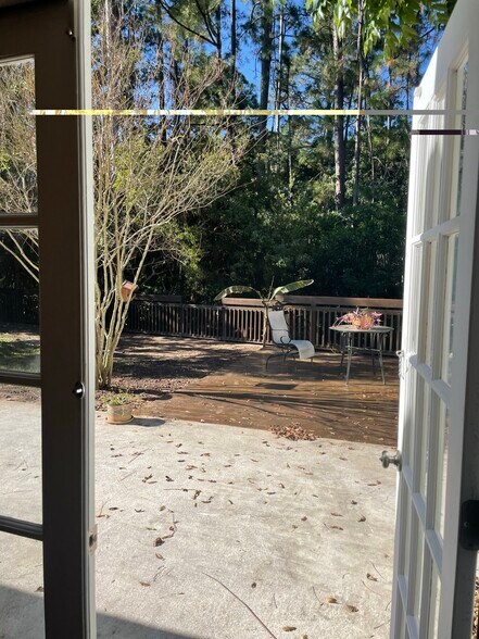 Building Photo - 1902 Ashmore Green Dr