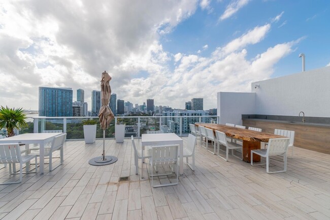 Building Photo - 4250 Biscayne Blvd