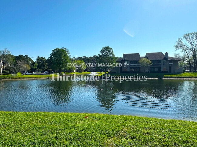 Building Photo - 10200 Belle Rive Blvd