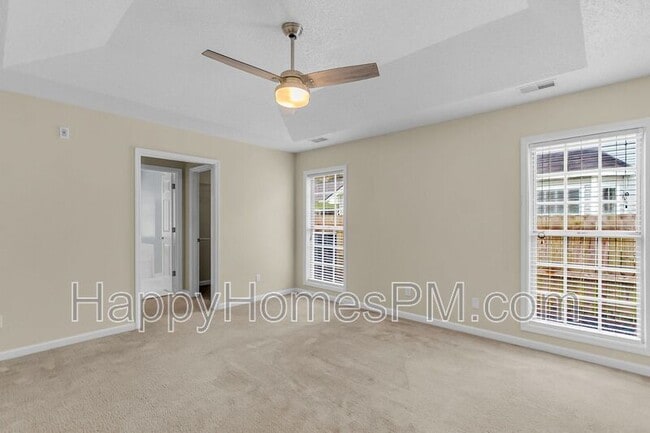 Building Photo - 102 Egret Ln