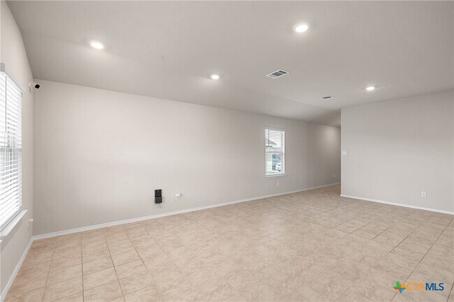 Building Photo - 5102 Karen Grn Dr