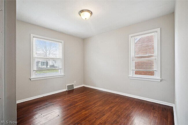 Building Photo - 14116 Krems Ave