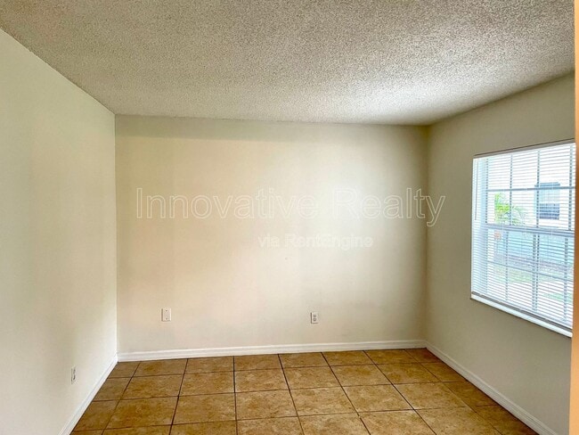 Building Photo - 5228 Davisson Ave