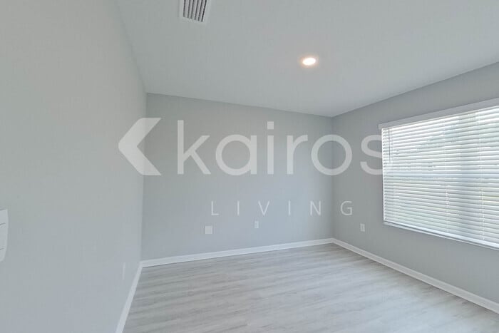 Building Photo - 4675 Malay Cir