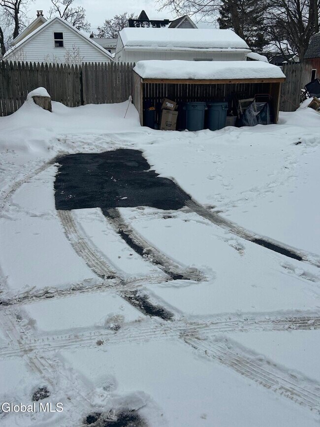 Building Photo - 107 North Ten Broeck Street