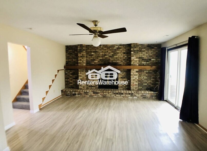 Building Photo - 11221 Xavier Cir