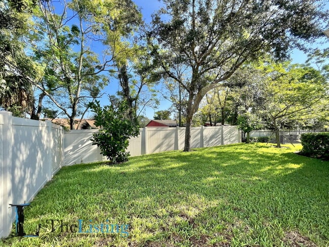 Building Photo - 7326 Azalea Cove Cir