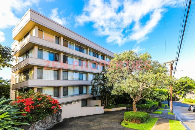 Building Photo - 2 bedroom, 1 bath unit with 1 parking stal...