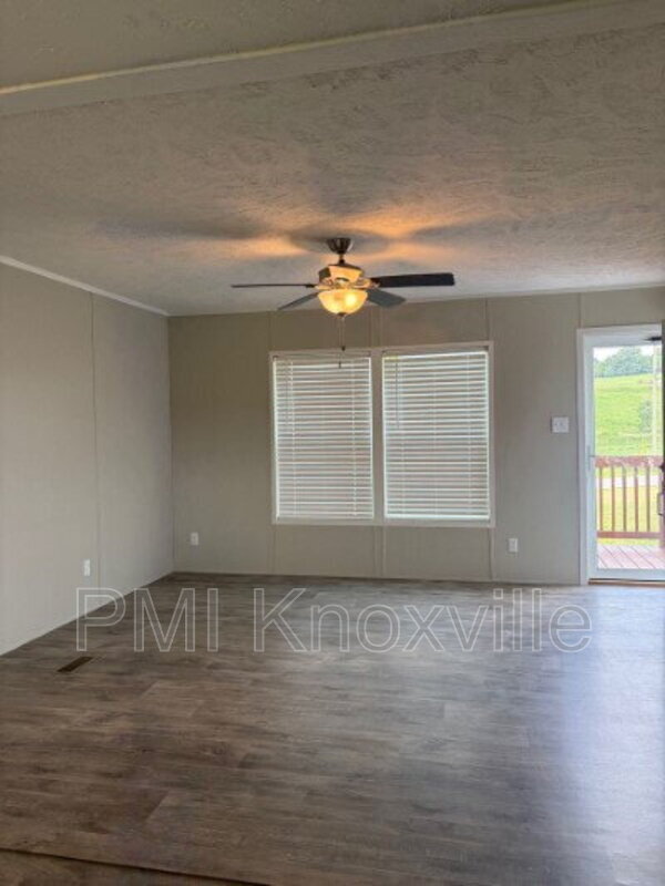 Building Photo - 1413 Howell River Rd
