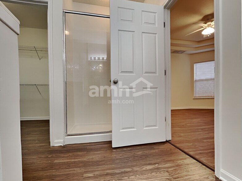 Building Photo - 4622 Glendas Meadow Dr