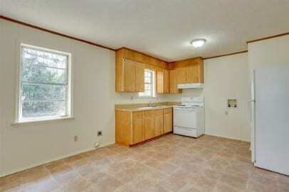 Building Photo - 107 McClain St