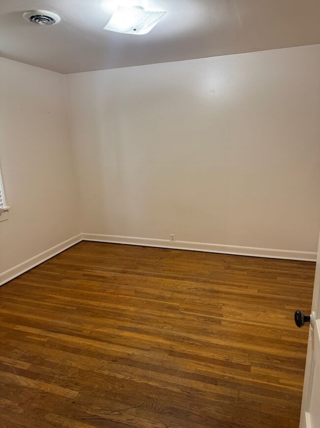 Building Photo - Charming home in the Heart of Bristol VA