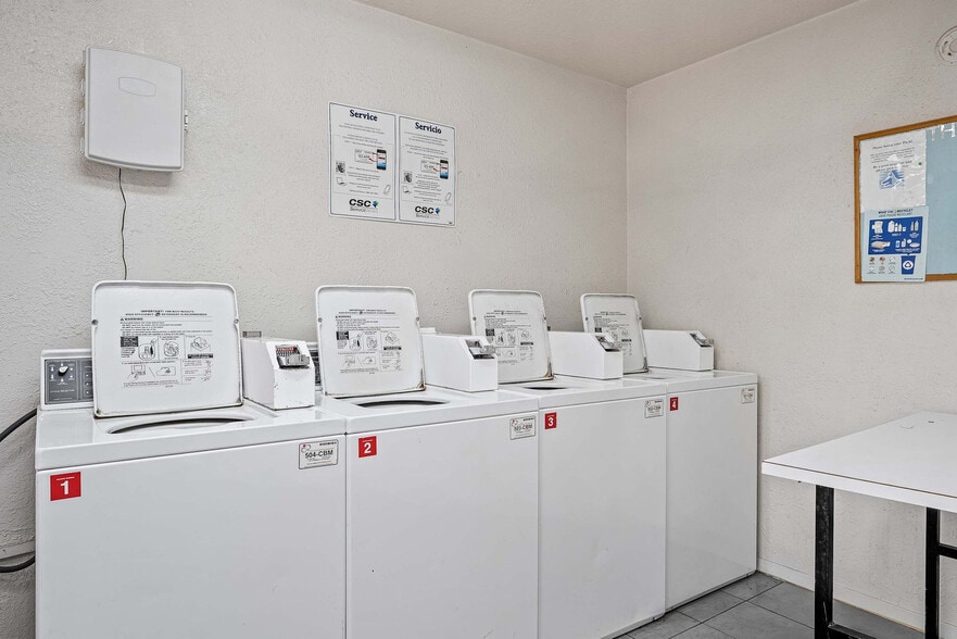 Building Photo - 3018 S 1st St