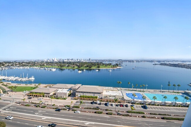 Building Photo - 1820 Avenida Del Mundo