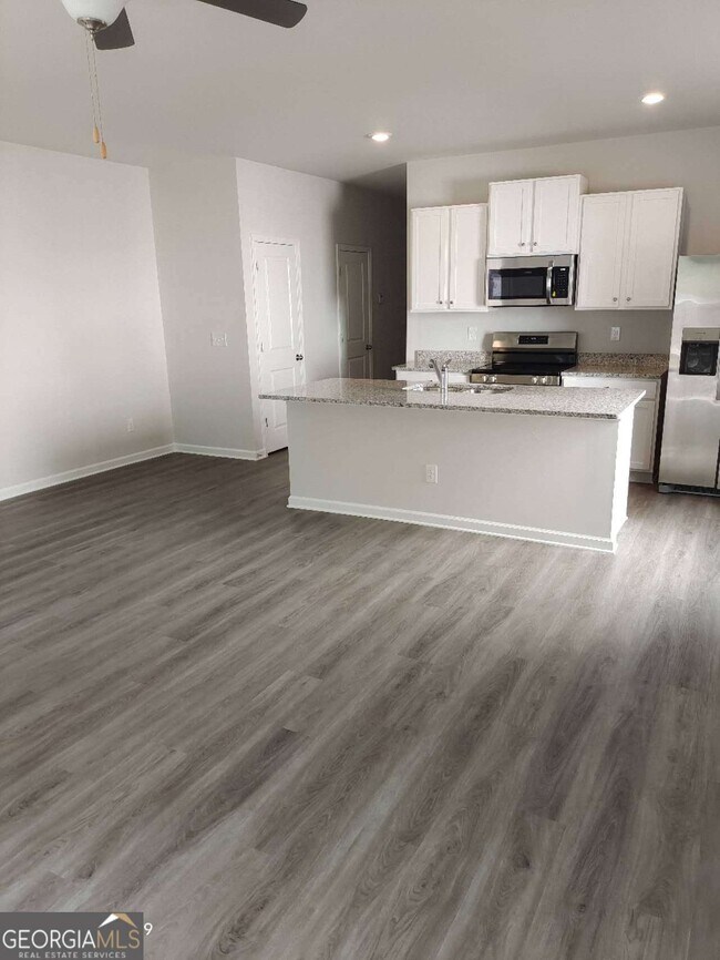 Building Photo - 158 Vlg Grn Dr NW