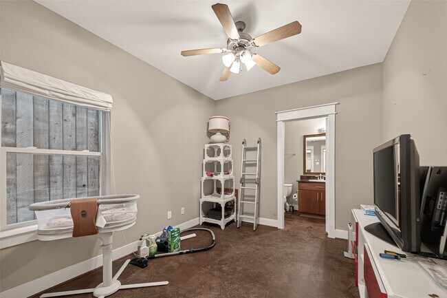 Building Photo - 1510 Crockett St