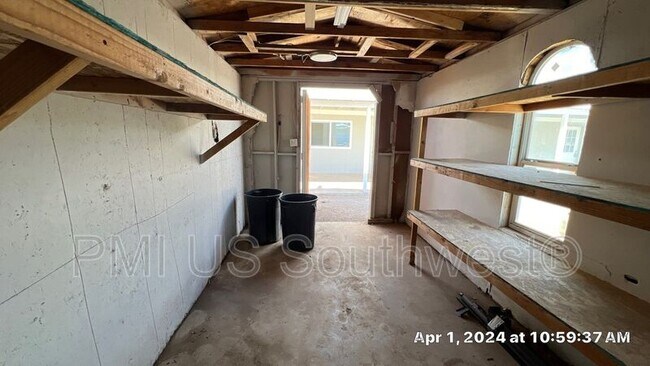 Building Photo - 738 Swan Dr