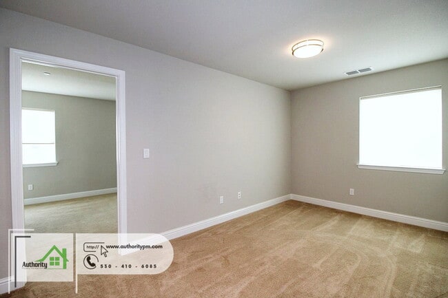 Building Photo - 867 Congaree Ln