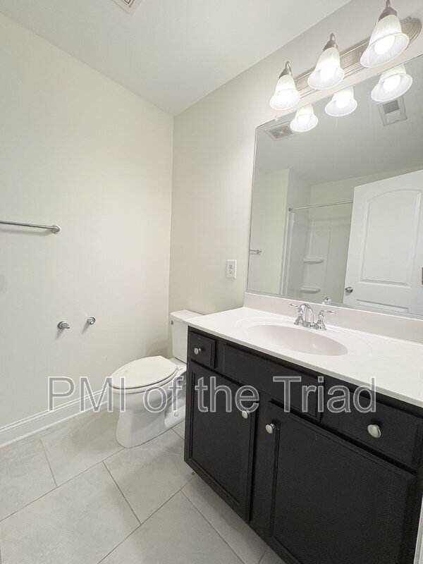 Building Photo - 2974 York Pl Dr NE