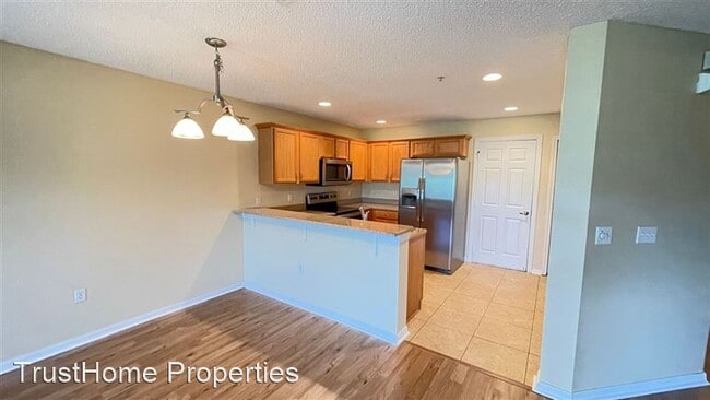 Building Photo - 464 Tradition Ln