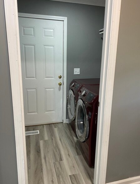 Building Photo - 1060 Johnnie Bud Ln