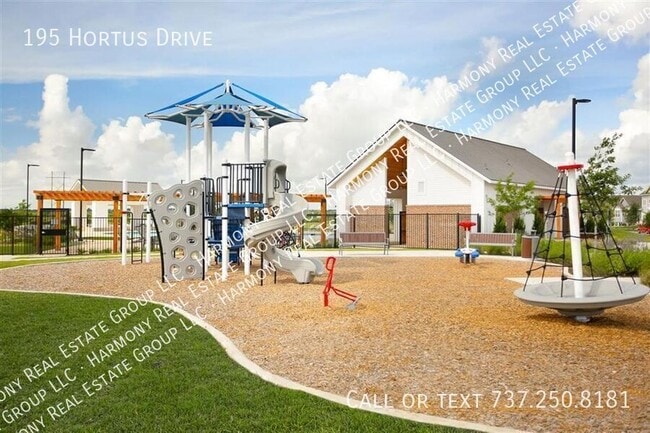 Building Photo - 195 Hortus Dr