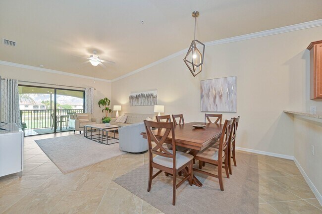 Building Photo - **2 + Den Condo - 1 Car garage - Fully Furnished - Short Term Lease (5.11 - 11.30) **