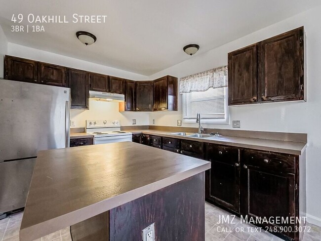 Building Photo - 49 Oakhill St