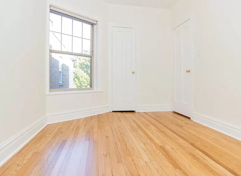 Bedroom 1 - 6513 N Bosworth Ave