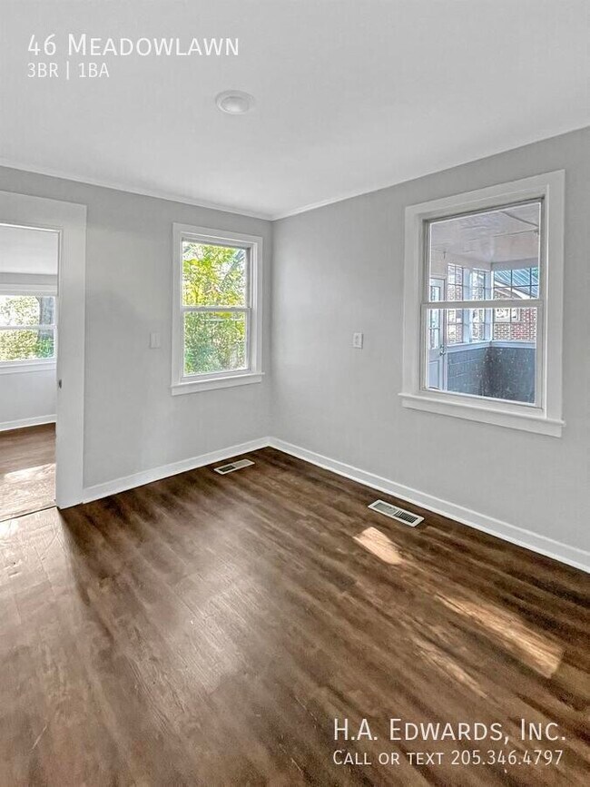 Building Photo - 46 Meadowlawn-