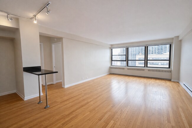 Building Photo - 4180 N Marine Dr