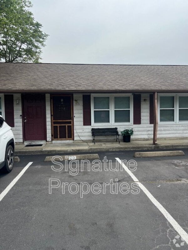 Building Photo - 203 Newbridge Rd