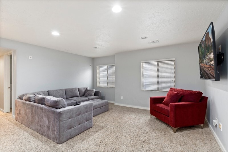 Building Photo - 10213 Sacramento Way