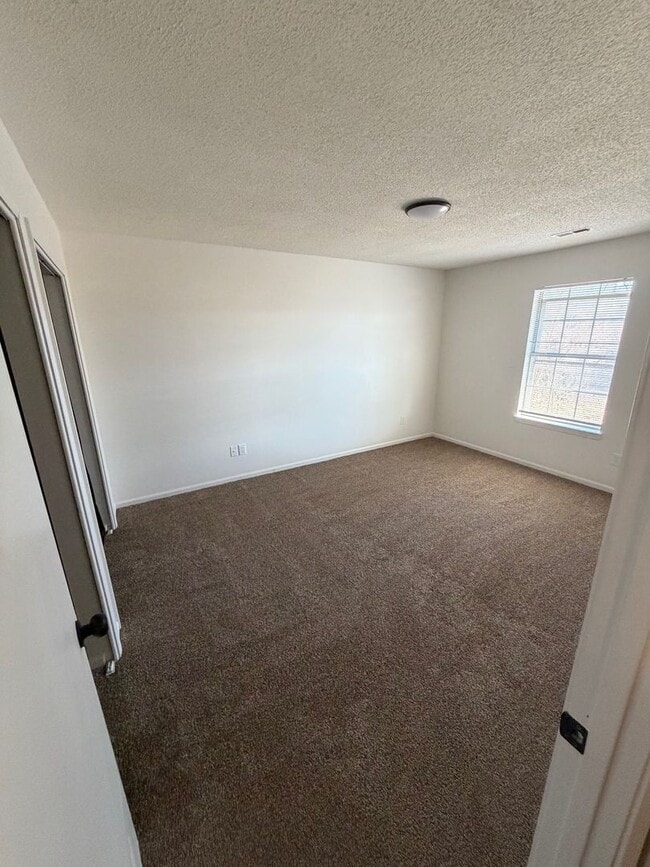 Building Photo - Newly Remodeled 2 Bed 1 Bath home in Independence