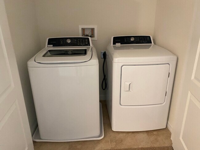 Building Photo - 1602 Primo Ct