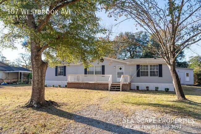 Building Photo - *STUDENTS WELCOME* Updated 3Bd/2Ba Home ne...