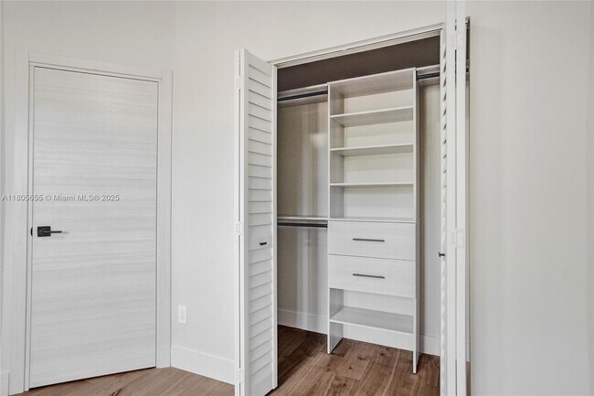 Building Photo - 21382 Marina Cove Cir