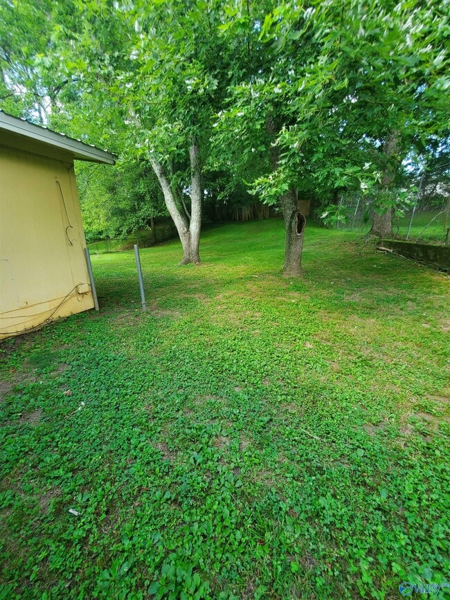 Building Photo - 2248 Norwood Dr NW