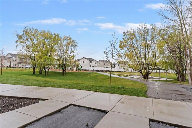 Building Photo - 1045 N 200 W