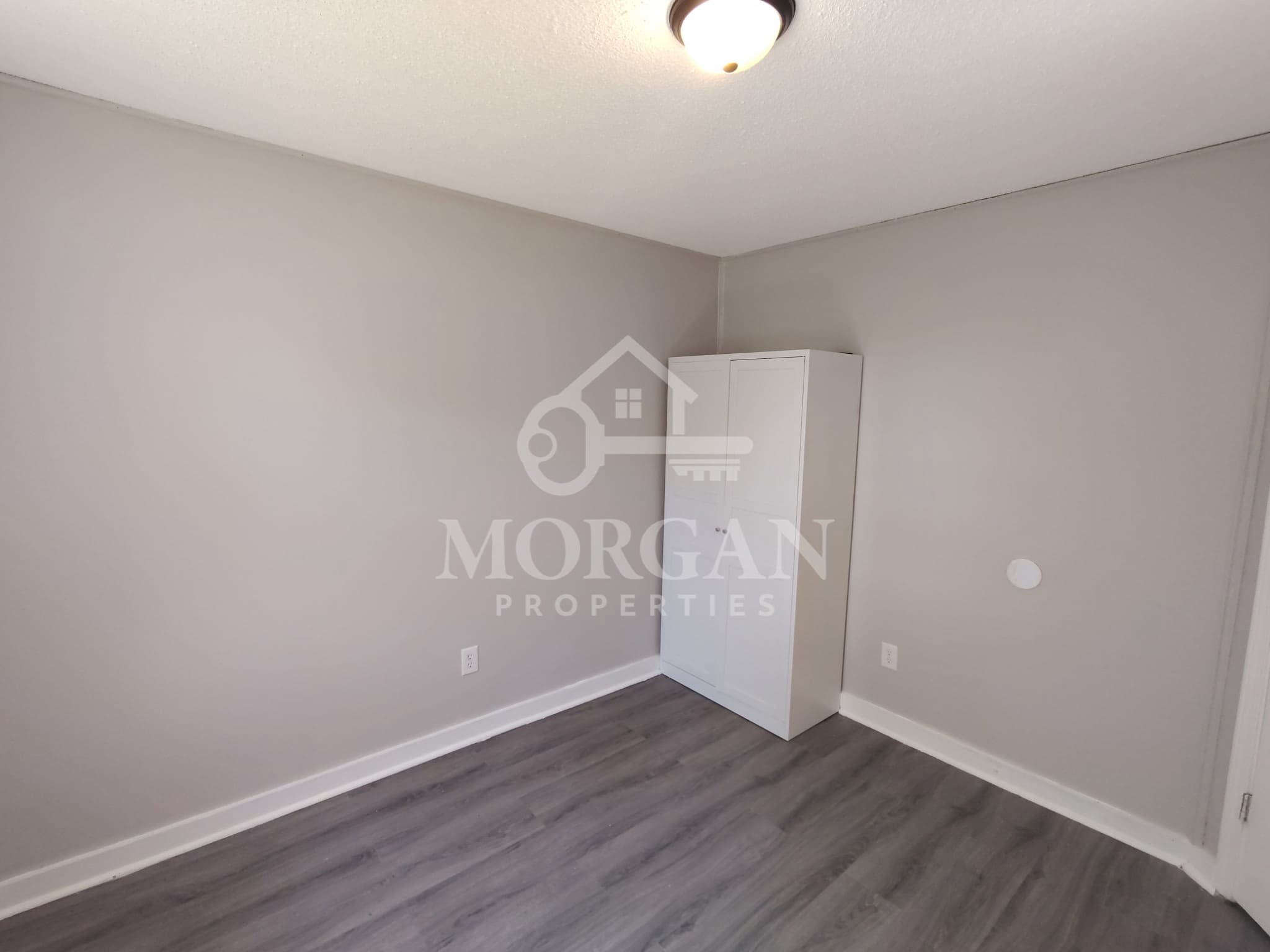 Building Photo - 2203 W 28th St