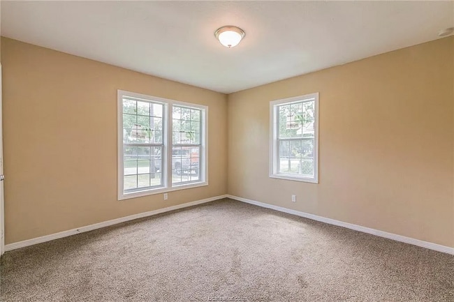 Building Photo - 905 N Banks St