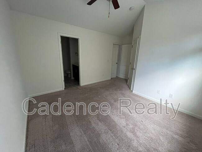 Building Photo - 202 Jordan Ln