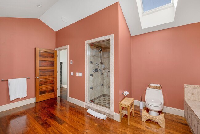 Building Photo - 57 Esmond Ave